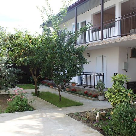 Guest House U Aleny Gagra Ngoại thất bức ảnh