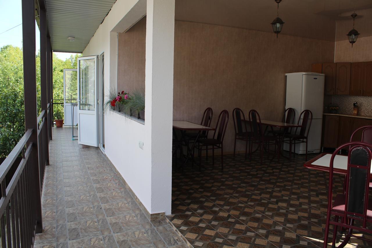 Guest House U Aleny Gagra Ngoại thất bức ảnh